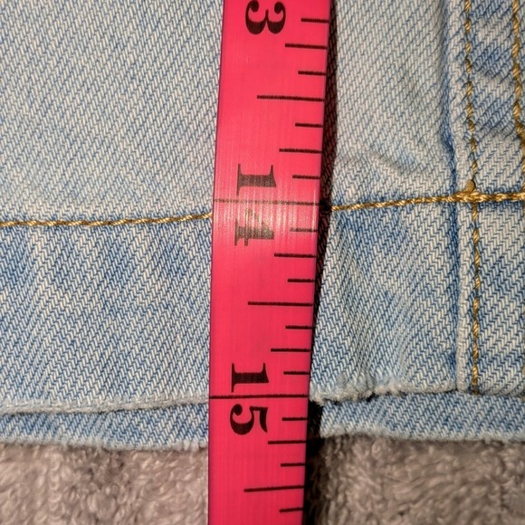 American Eagle Light Wash Denim Mini Skirt Size 6 High Waisted  Pockets - Picture 7 of 7